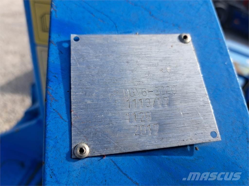 Mandam MGV6 3000 Obracače a zhrabovače sena