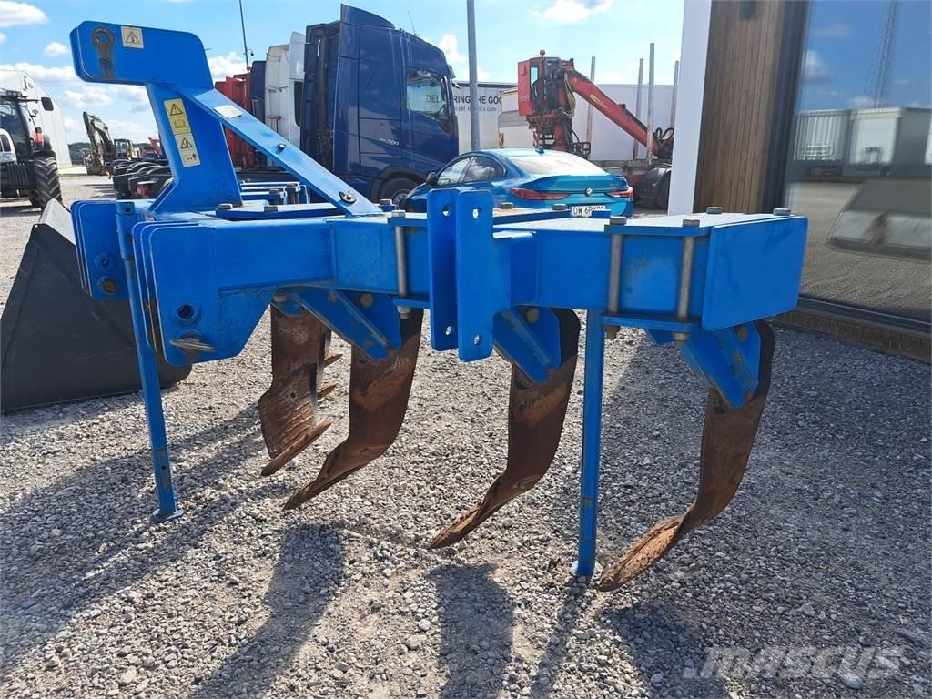 Mandam MGV6 3000 Obracače a zhrabovače sena