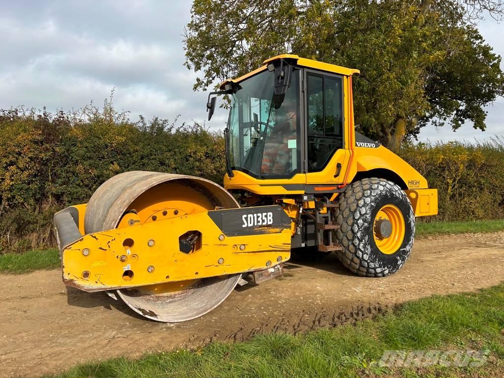 Volvo SD 135 B Ťahačové valce