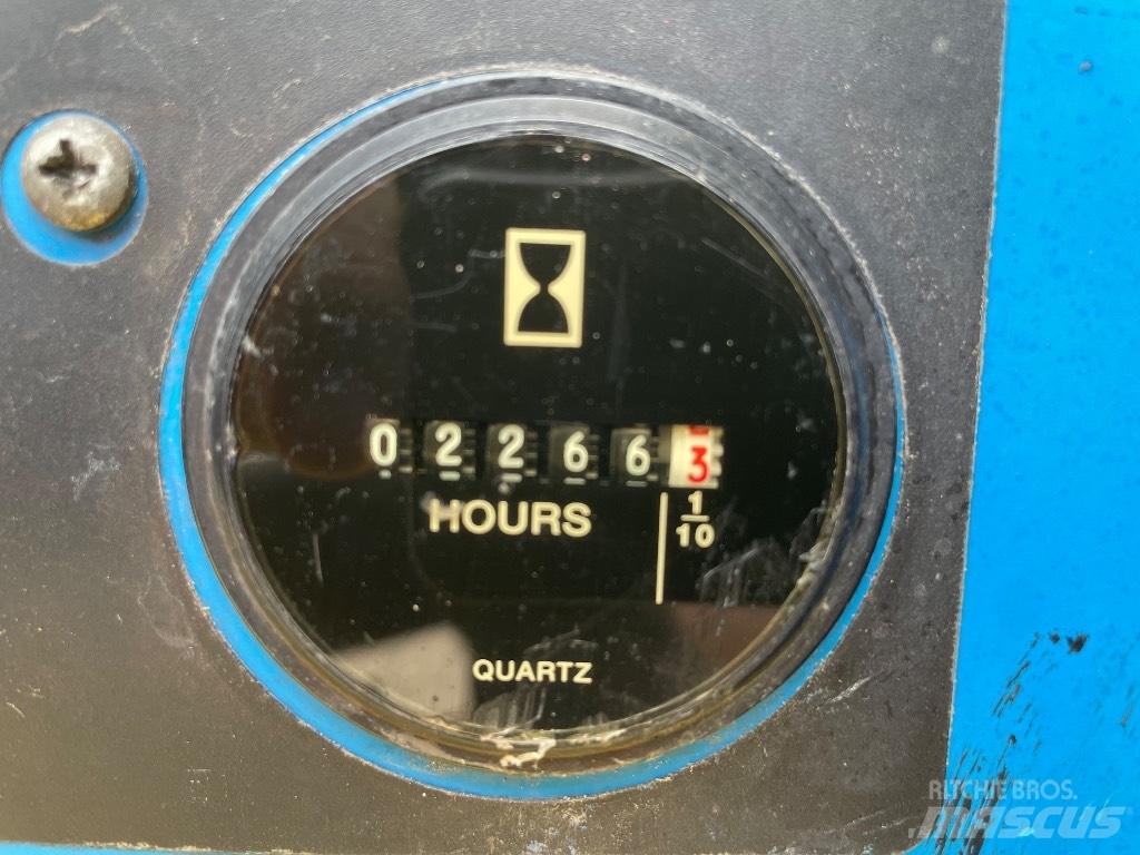 Genie GS 3384 RT Nožnicové zdvíhacie plošiny