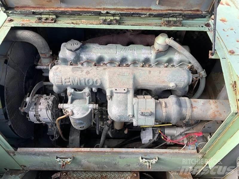 Hitachi KH125-3 Pásové žeriavy