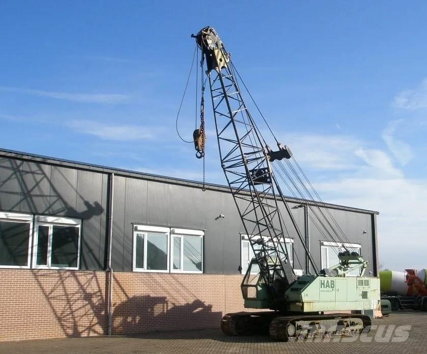 Hitachi KH125-3 Pásové žeriavy