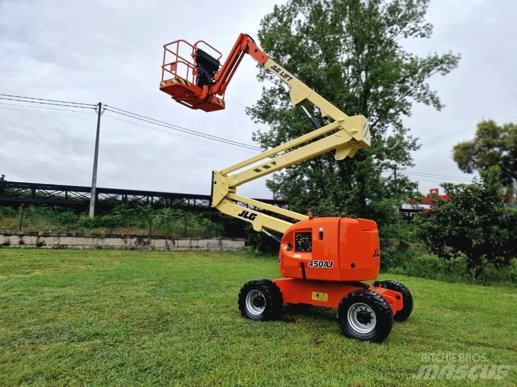 JLG 450 AJ Kĺbové plošiny