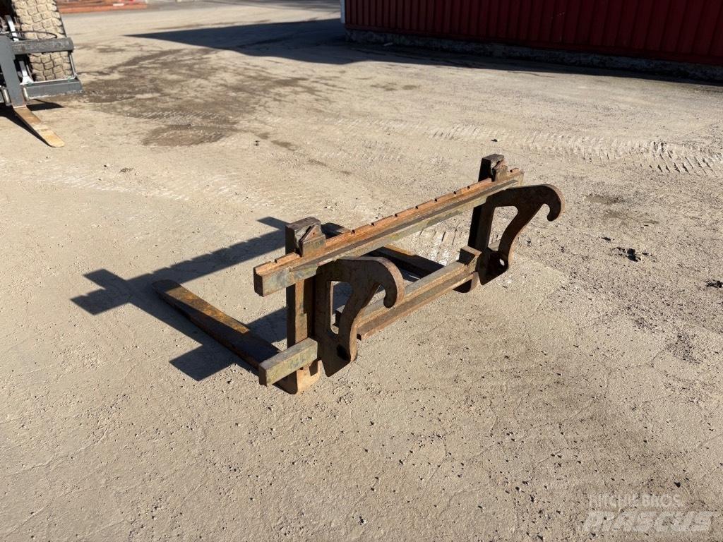  Gafflar L30 ZL602 Kolesové nakladače