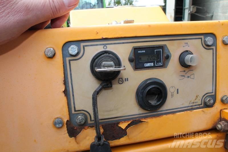 Terex MBR 71 Ťahačové valce