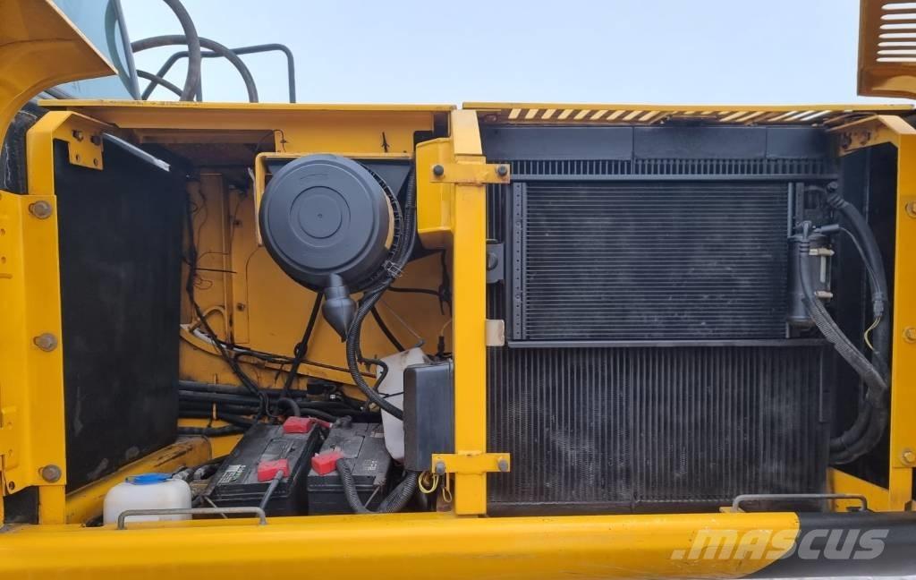 JCB JS 220 LC Pásové rýpadlá
