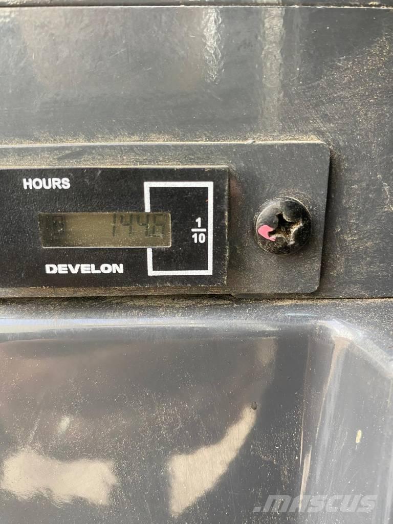 Develon DX 27 Z-7 Mini rýpadlá < 7t