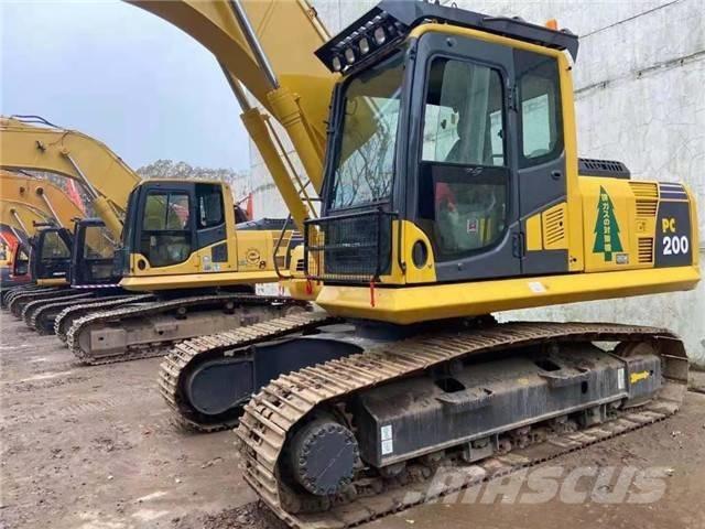 Komatsu PC 200 Pásové rýpadlá