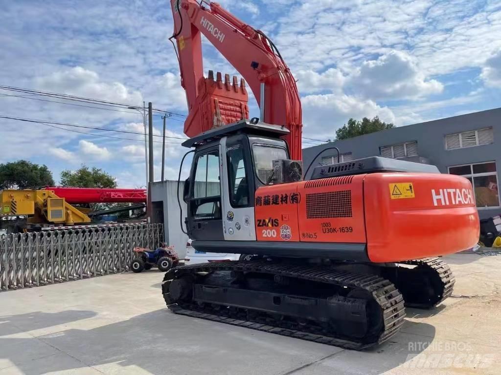 Hitachi ZX200 Pásové rýpadlá