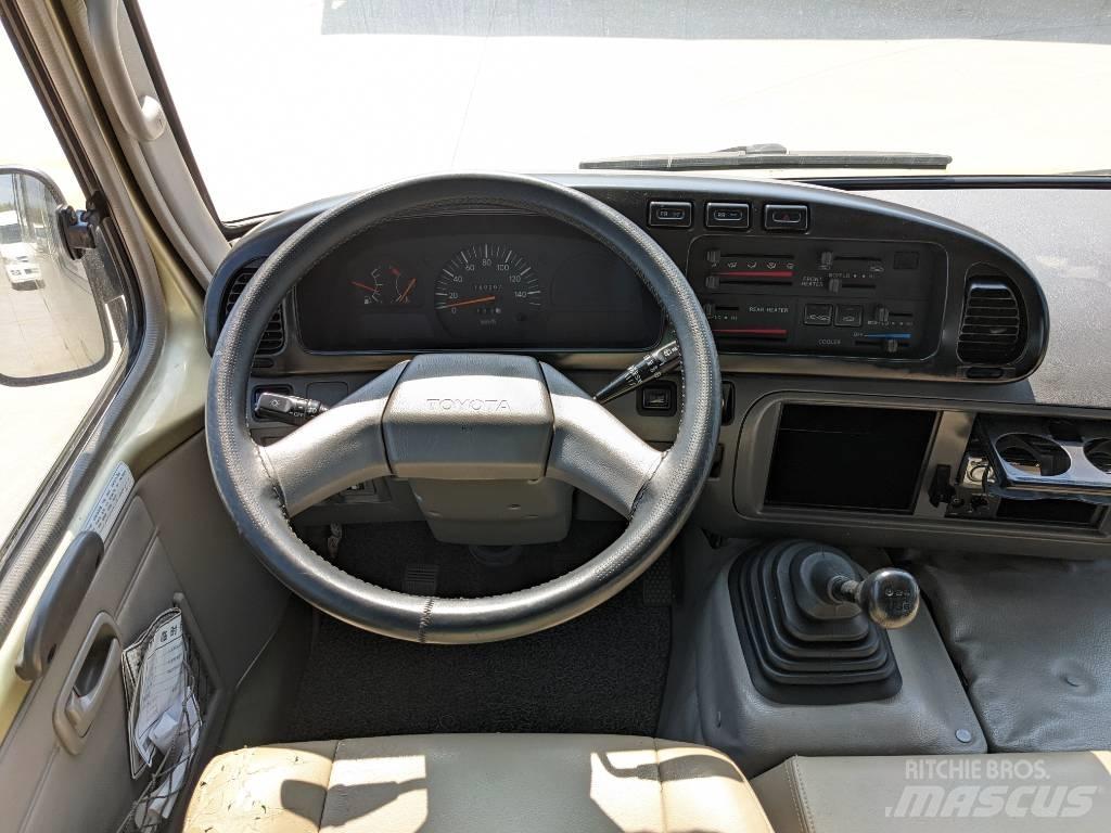 Toyota Coaster Bus Minibusy