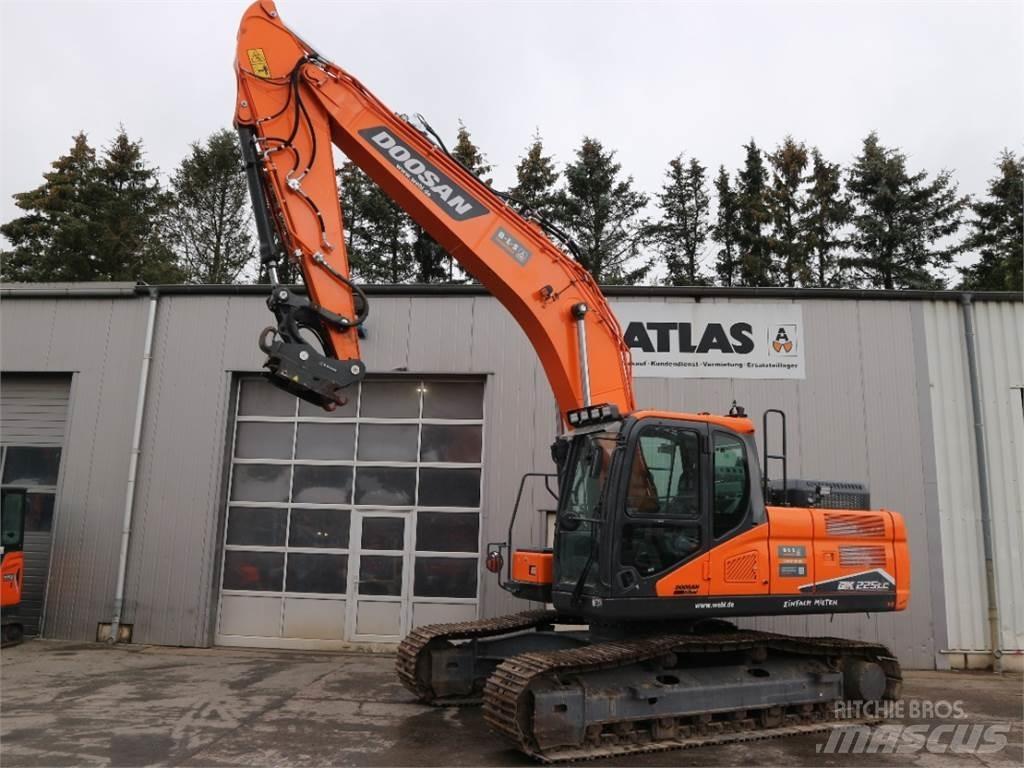Doosan DX225LC-7 Pásové rýpadlá