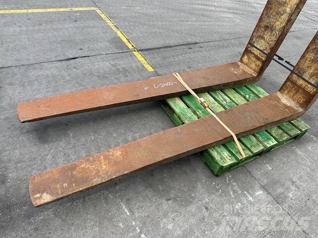 CAT 25-30 ton /988 Vidlica