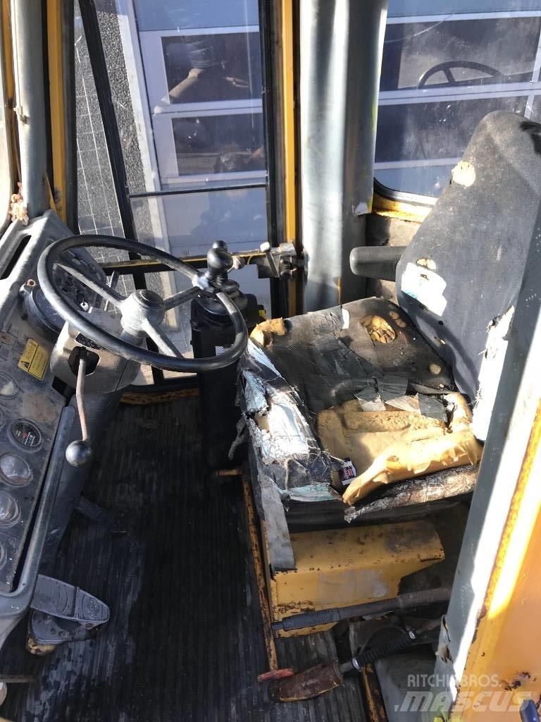 Hanomag 44D Kolesové nakladače