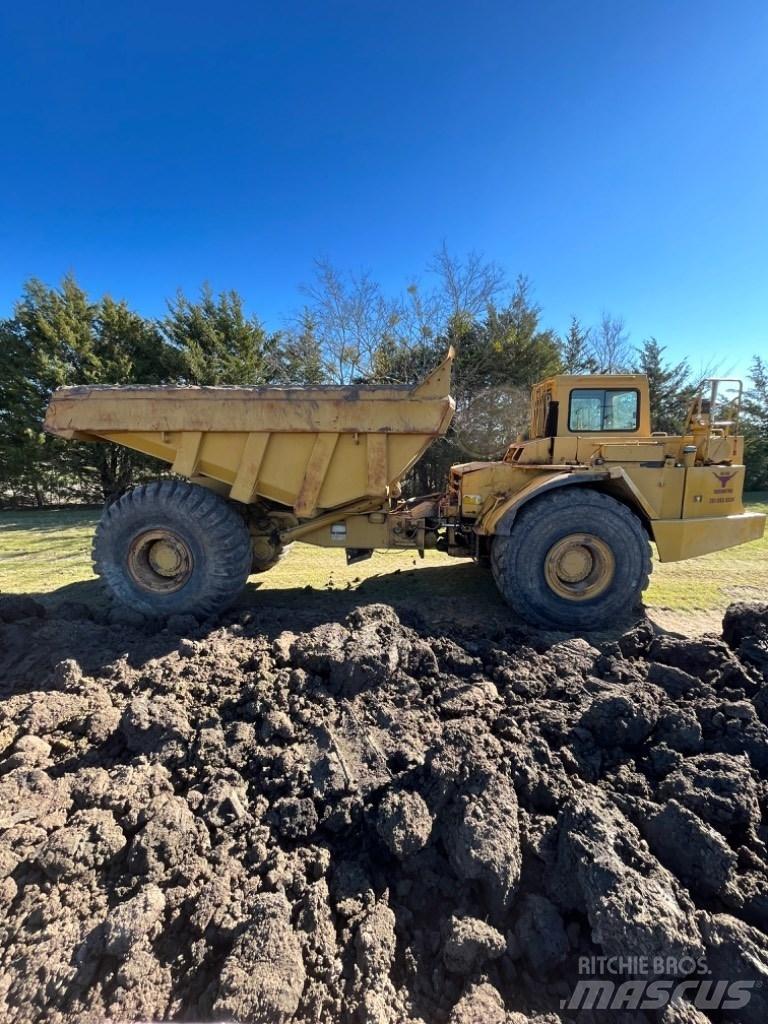 CAT D 30 D Kĺbové nákladné autá