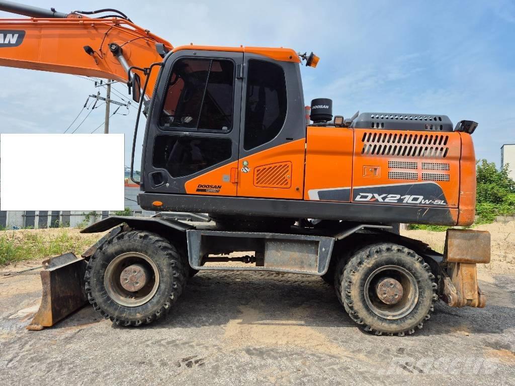 Doosan DX 210 W Kolesové rýpadlá