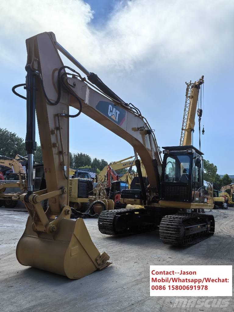 CAT 320D2 Pásové rýpadlá