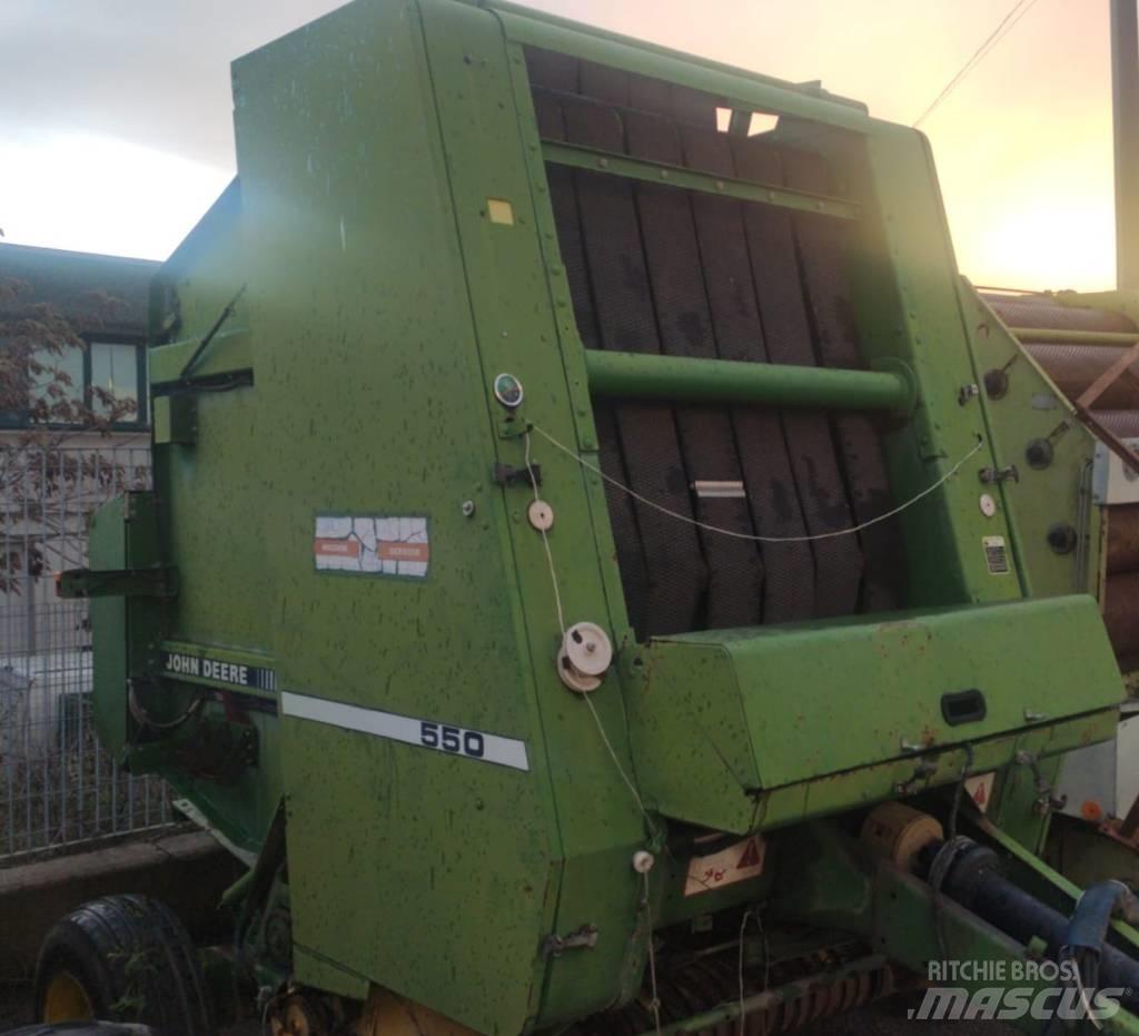 John Deere 550 Lisy na okrúhle balíky