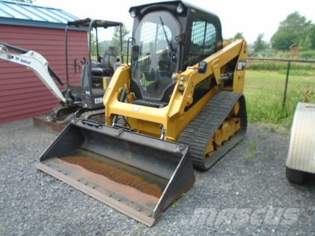 CAT 239 D Šmykom riadené nakladače