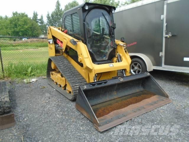 CAT 239 D Šmykom riadené nakladače
