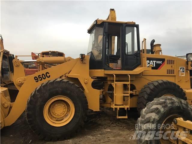 CAT 950C Kolesové nakladače