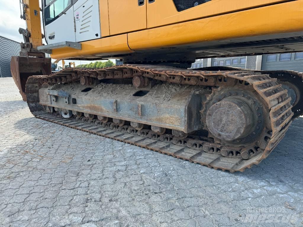 Liebherr R946 LC Pásové rýpadlá