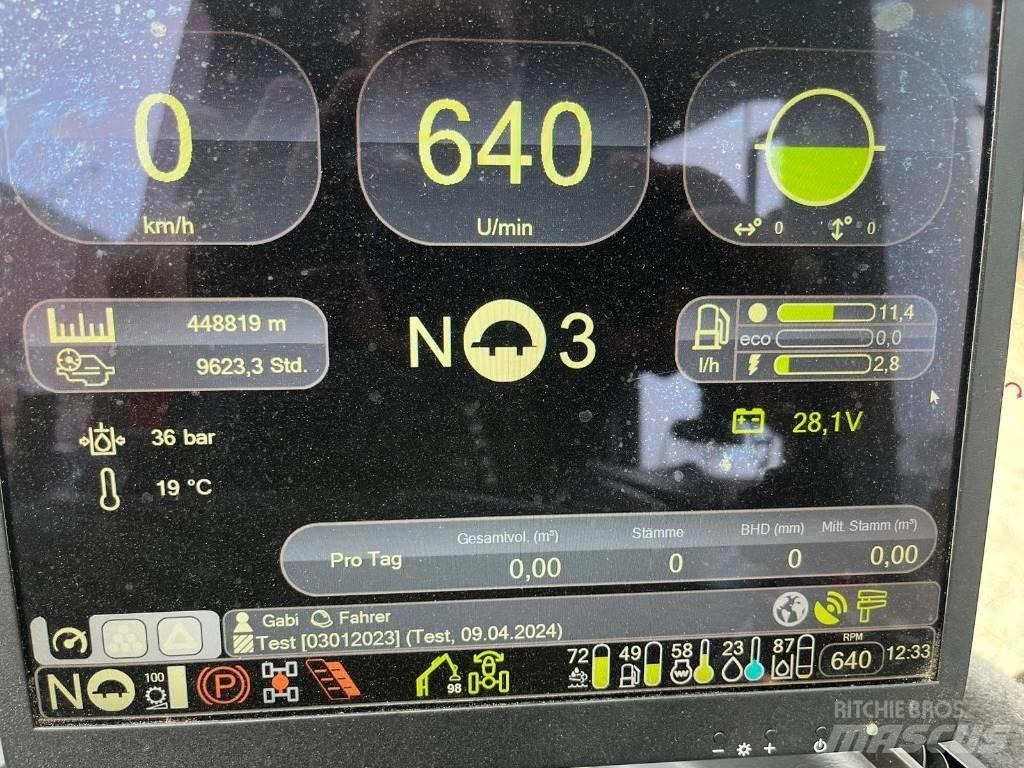 Komatsu 931 Harvestory