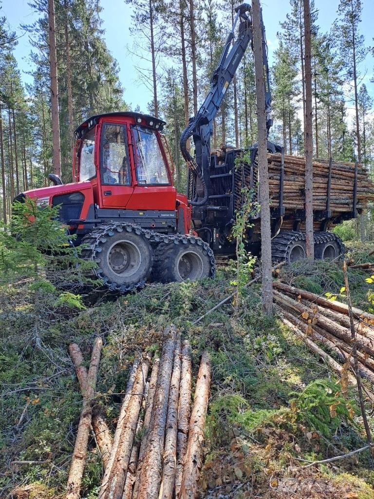 Komatsu 845 Lesné traktory