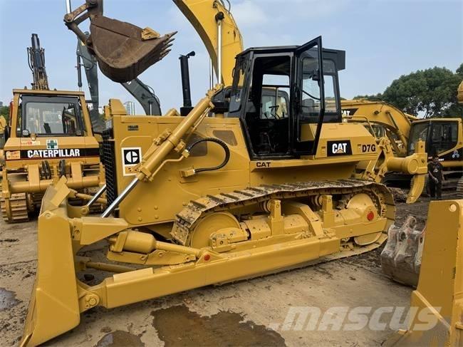 CAT D 7 G Pásové dozéry