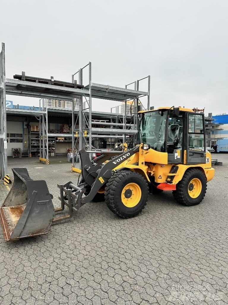 Volvo Radlader L30G Kolesové nakladače