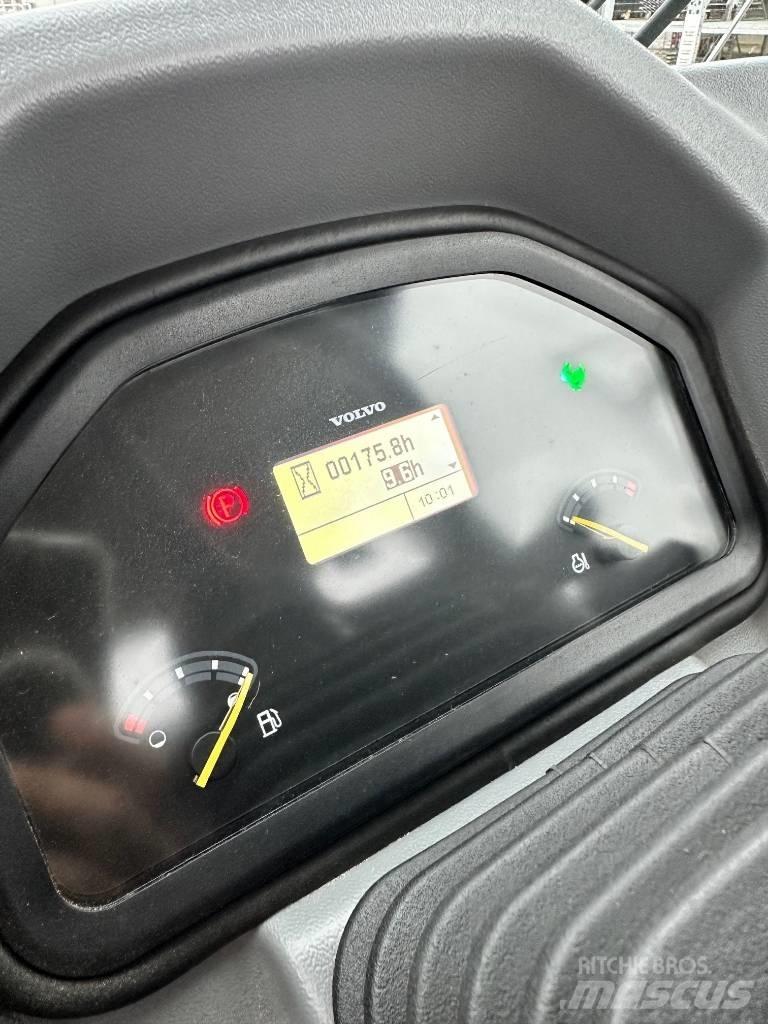 Volvo Radlader L30G Kolesové nakladače