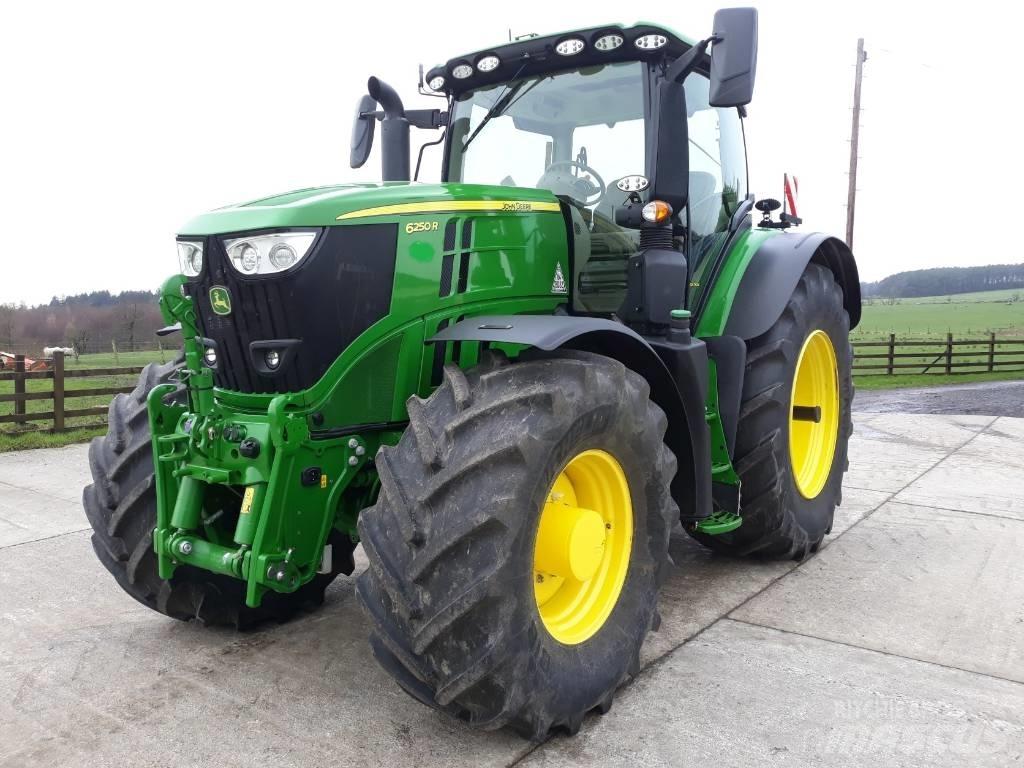 John Deere 6250 R Traktory