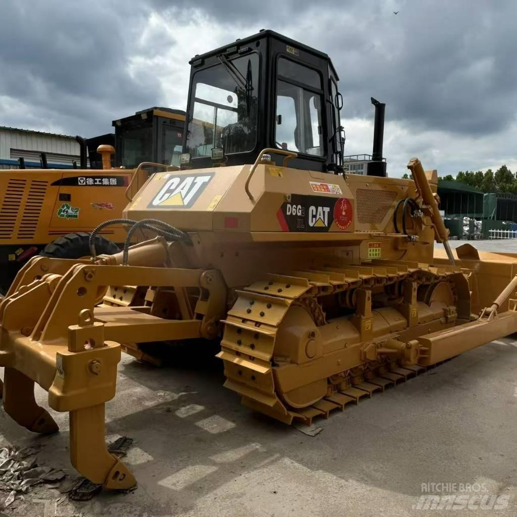 CAT D 6 G Pásové dozéry