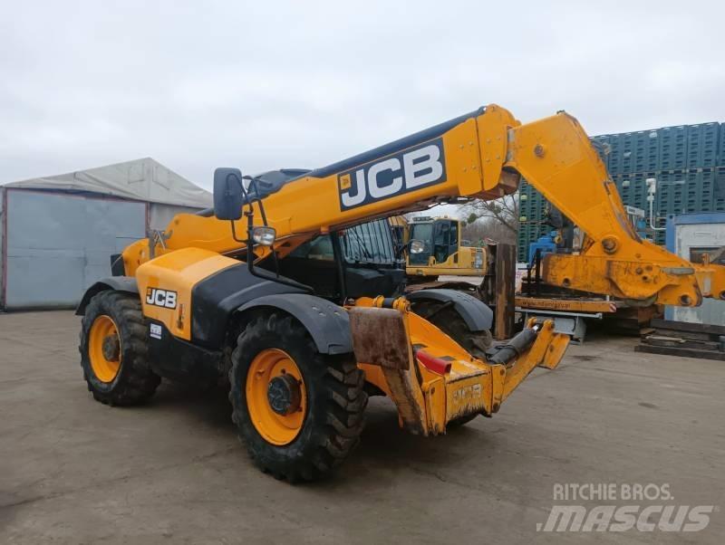 JCB 535-140 Teleskopické manipulátory