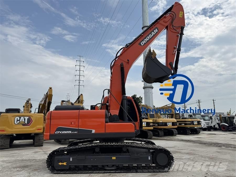 Doosan DX 225 LC-9C Pásové rýpadlá