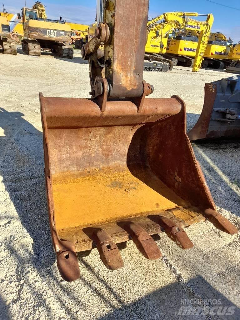 Komatsu PW200-7 Kolesové rýpadlá