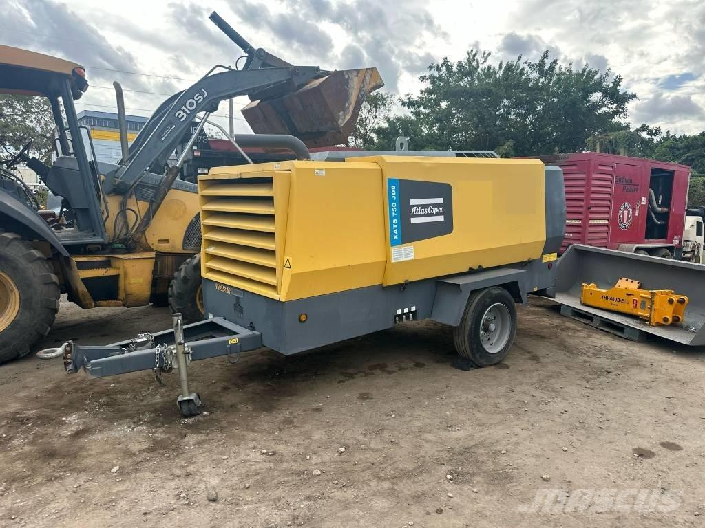 Atlas Copco 750CFM Naftové generátory