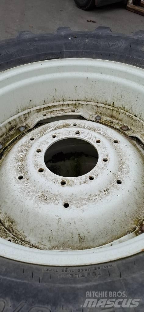Firestone 540/65R_34 Pneumatiky, kolesá a ráfiky