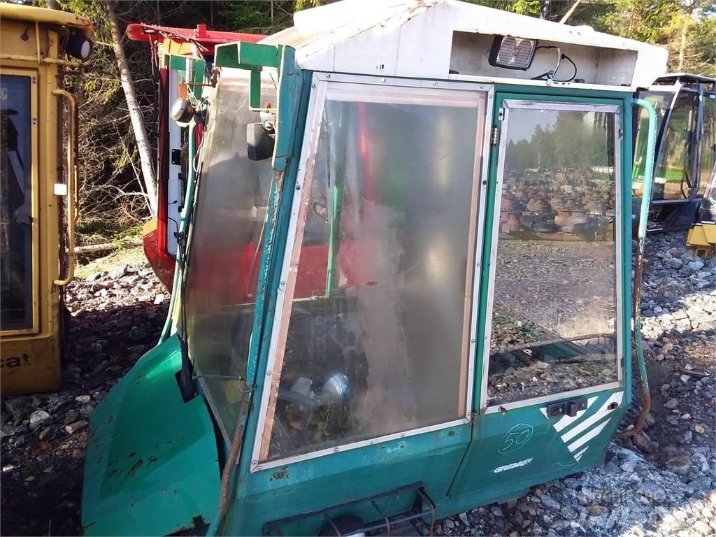 Gremo 950 Kabíny a interiér