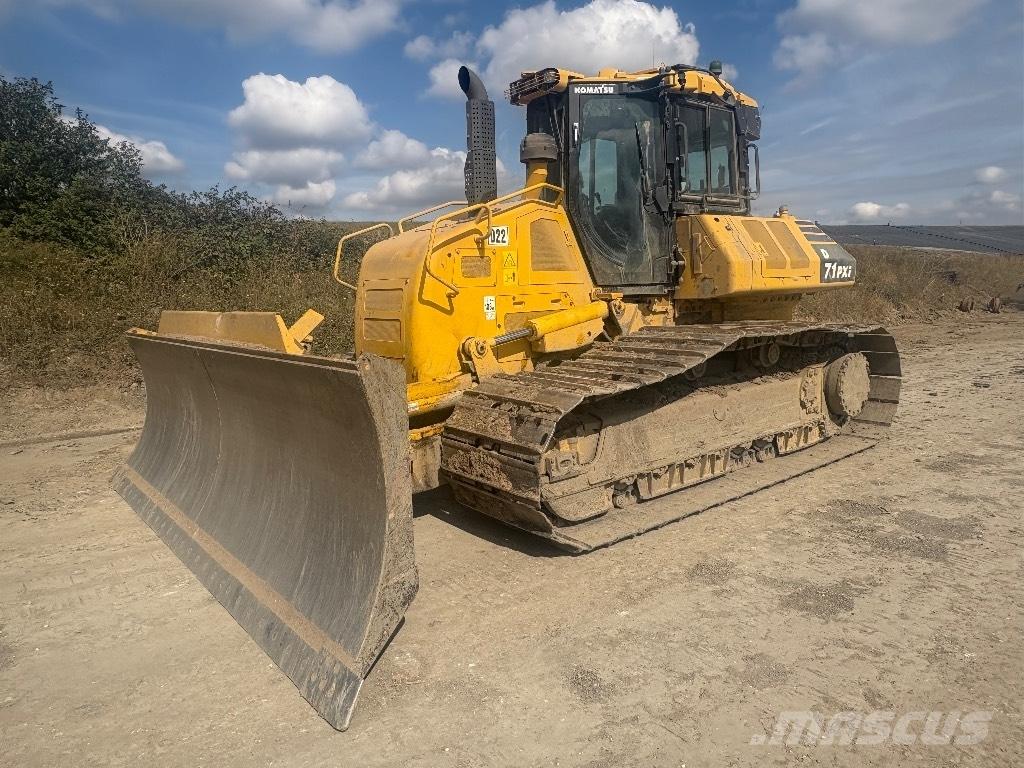 Komatsu D71PXI-24 Pásové dozéry