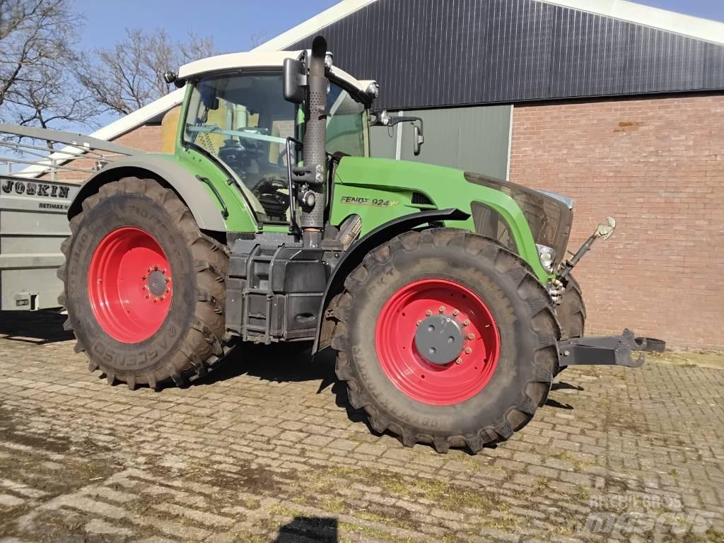 Fendt 924 Vario Traktory