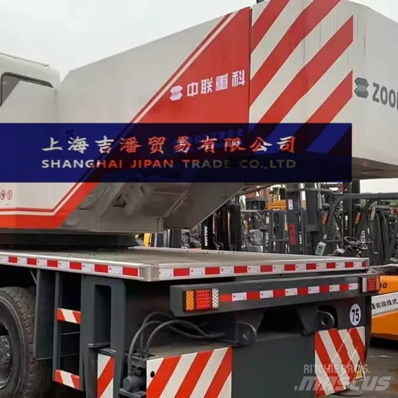 Zoomlion QY 500 Univerzálne terénne žeriavy