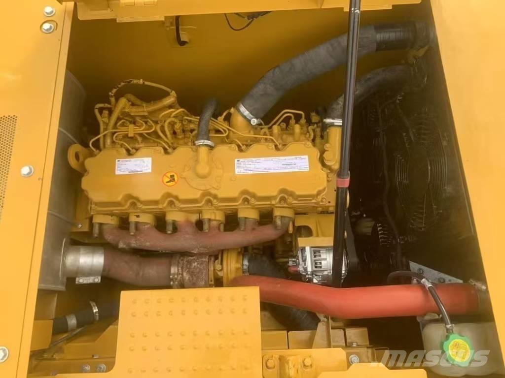 CAT 320 Pásové rýpadlá