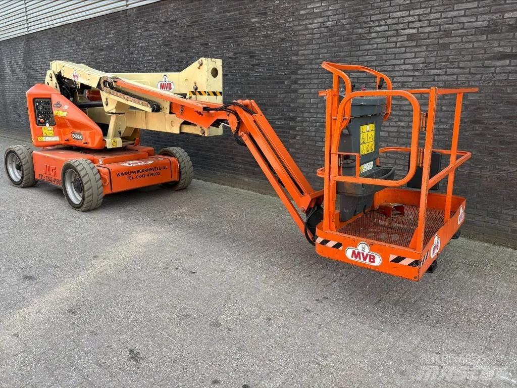 JLG E450AJ Kĺbové plošiny