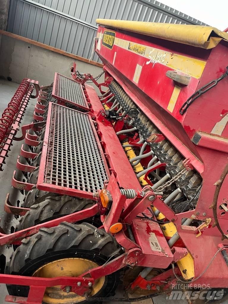 Väderstad Rapid400C Kombinované sejačky