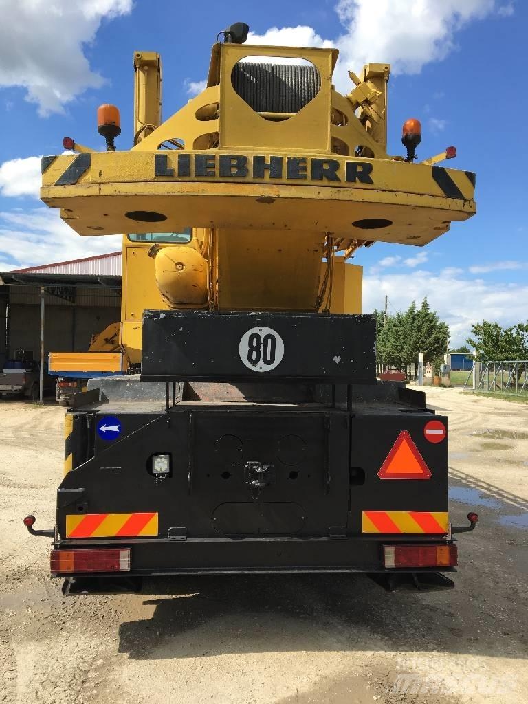 Liebherr LTM 1050 Univerzálne terénne žeriavy