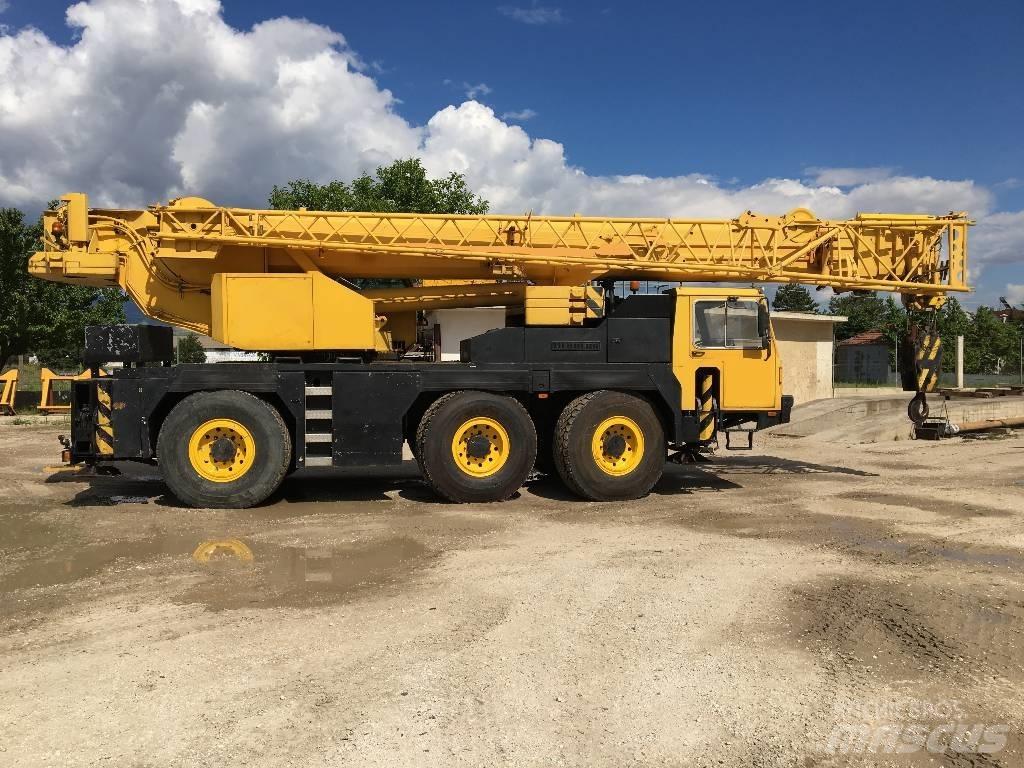 Liebherr LTM 1050 Univerzálne terénne žeriavy