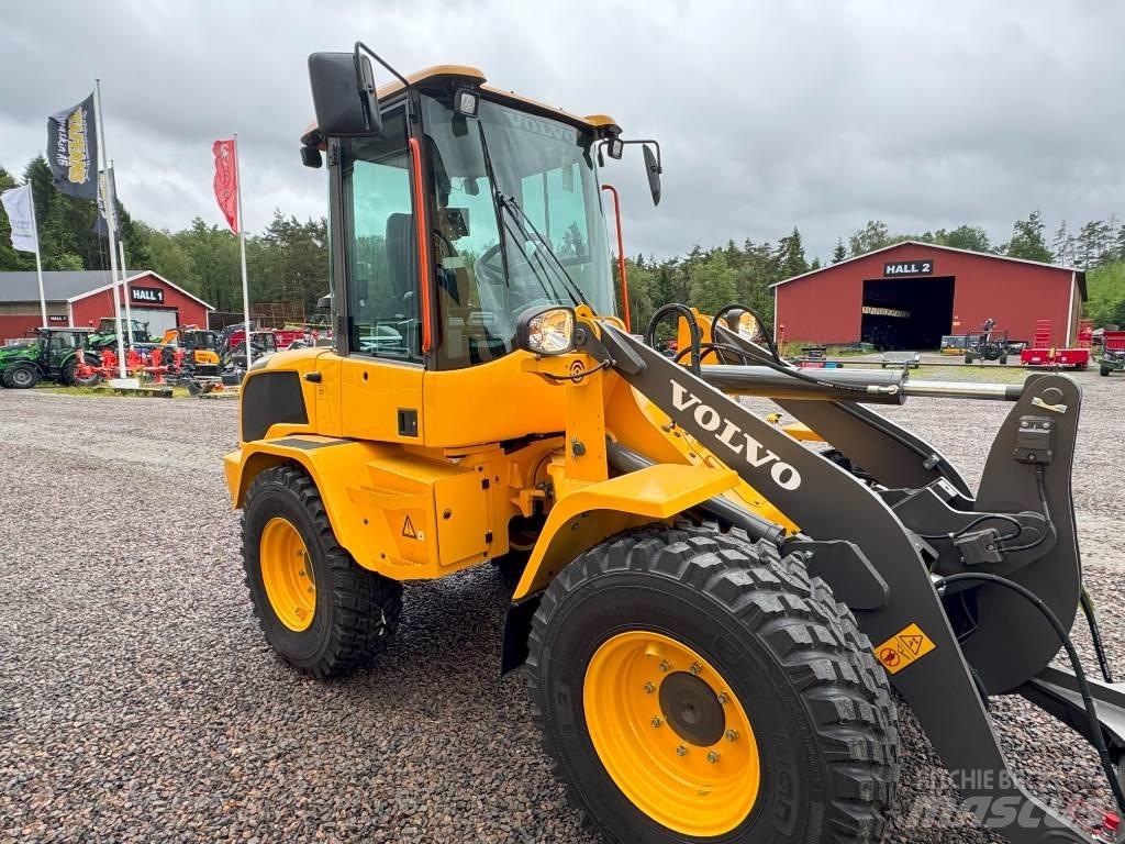 Volvo L 30 HS Kolesové nakladače