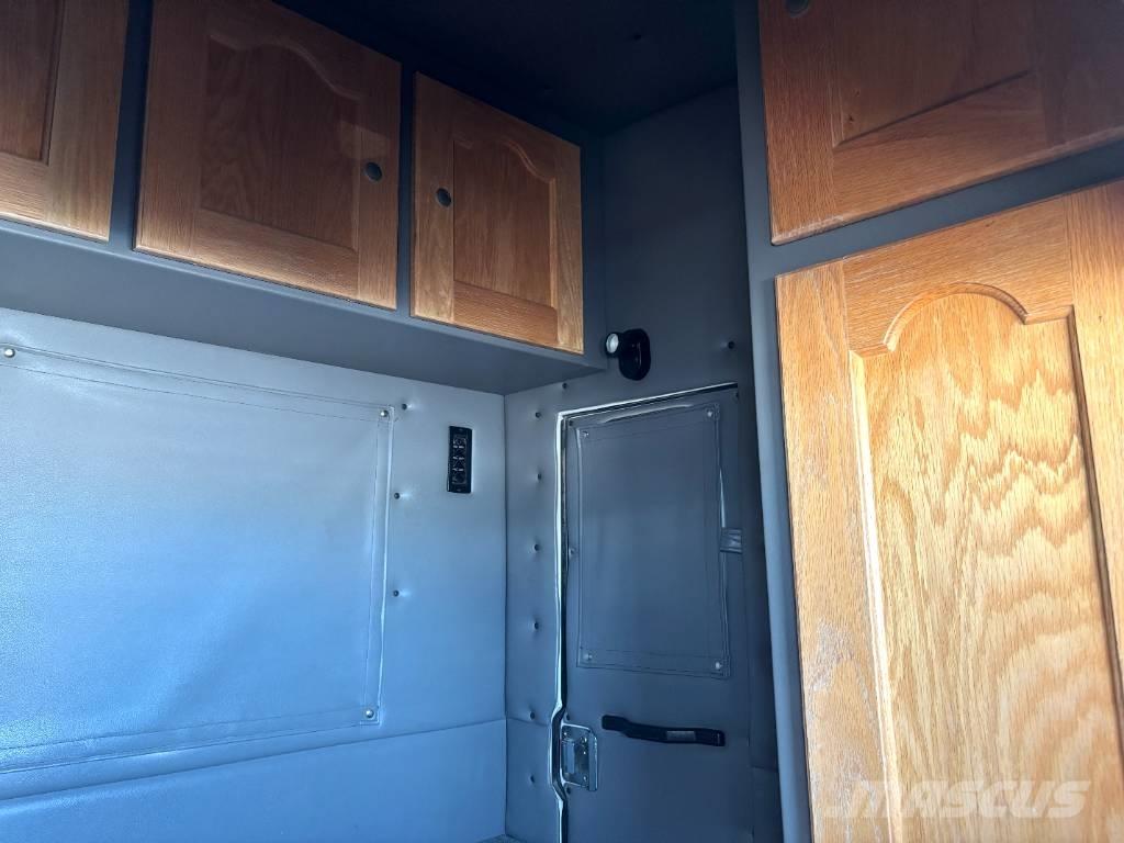 Mack Titan TD 713 Ťahače