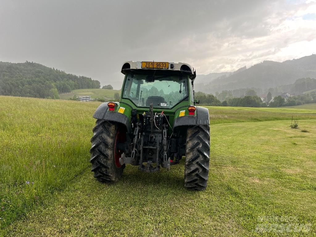Fendt 211 Vario Traktory