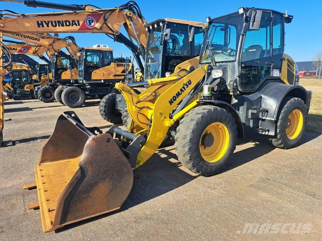 Komatsu WA100-8E0 Kolesové nakladače